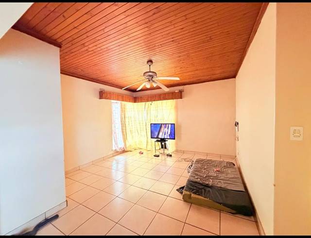 3 BEDROOM HOUSE FOR SALE IN VANDERBIJLPARK CW 6